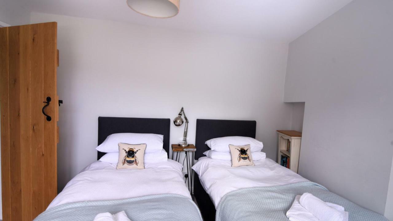 17 Mill Green Lyme Regis Bagian luar foto